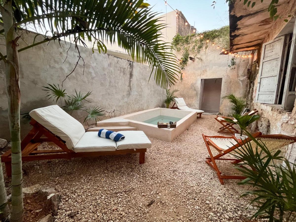 Villa Unique Mystic Pool Yard Only 3 Blocks Main Sq Mérida Exterior foto